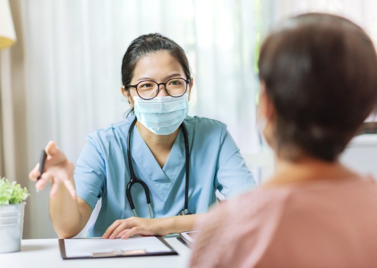 discussion with doctor about hernia surgery 