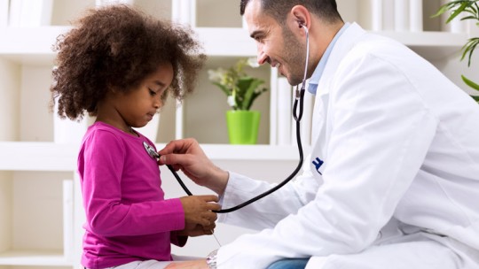 Child with pediatrician