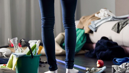 cluttered room 