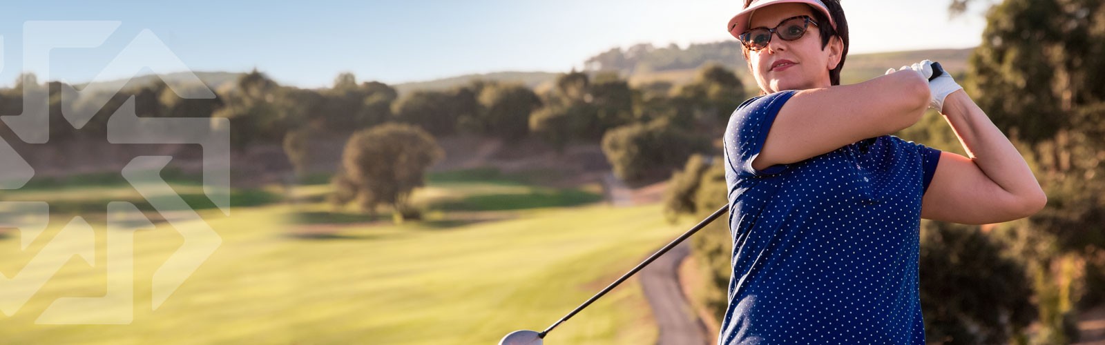 Woman golfing