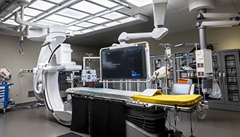 Cath lab x-ray machine